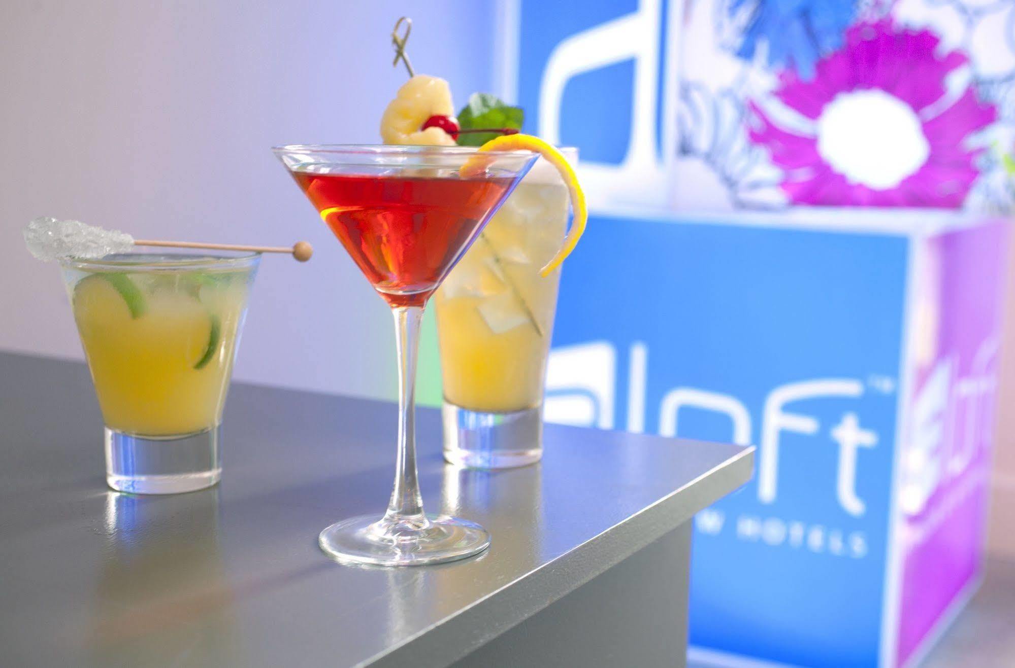 Aloft Montreal Airport Hotell Dorval Eksteriør bilde